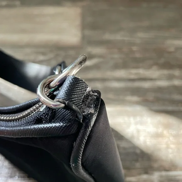 Guess Black Shoulder Bag with Silver-Tone Logo - Picture 5 of 5